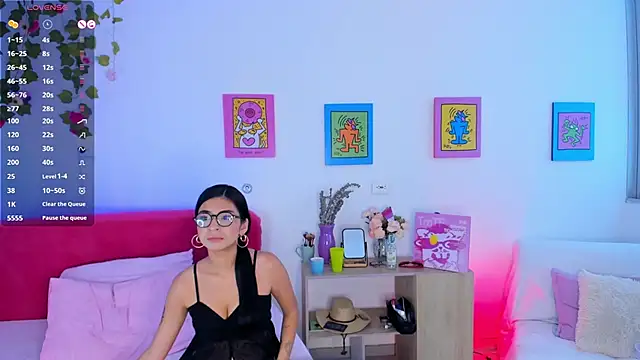 Snapshot of AprilAddams_ chatting on 09-16-25, 09:27 AprilAddams online show from 09-16-25, 09:27