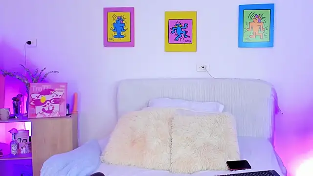 Snapshot of AprilAddams_ chatting on 10-14-25, 09:15 AprilAddams online show from 10-14-25, 09:15