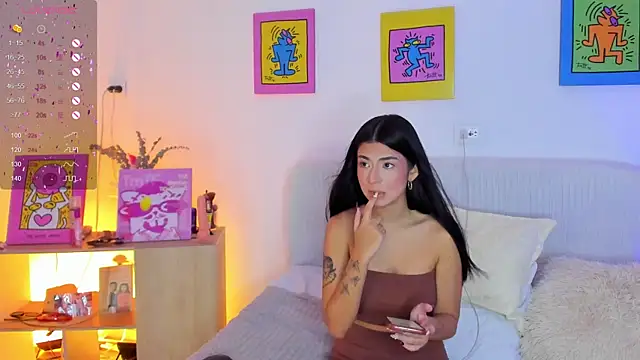 Snapshot of AprilAddams_ chatting on 11-04-25, 09:47 AprilAddams online show from 11-04-25, 09:47