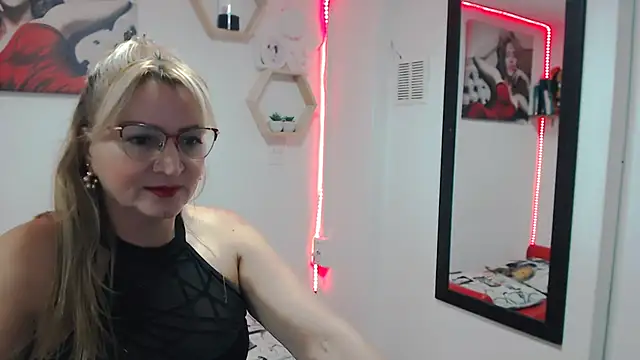 DIVAX MONSERRAT online show from 11-15-25, 08:05