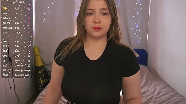 CuteSharloti online show from 05-27-26, 04:04
