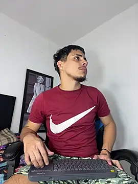 Luke Stone online show from 04-21-26, 08:44