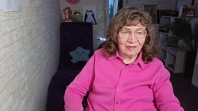 Betty Brick online show from 05-30-26, 04:59