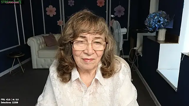 Betty Brick online show from 07-13-26, 01:25