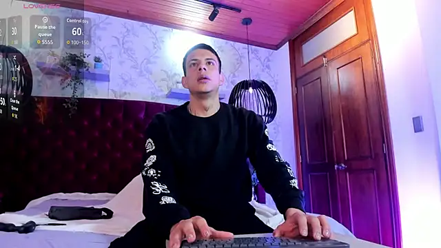 Dustin Sonne online show from 09-16-25, 03:40