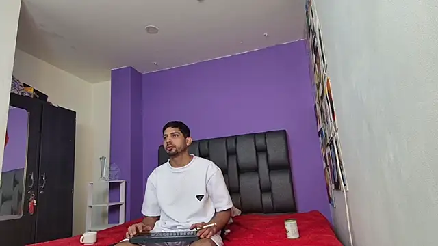 ashtoncooperr online show from 10-03-25, 05:43