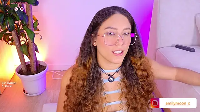 onlyemily  online show from 04-06-26, 04:46