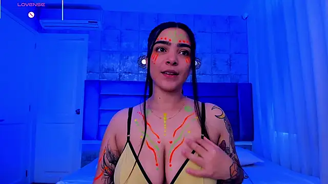 KamilaBetancourt online show from 05-12-26, 02:03