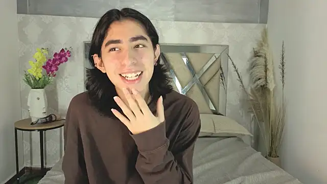 ryo light online show from 12-19-25, 08:49