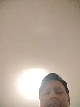 LeoMaduroSP online show from 11-15-25, 04:21