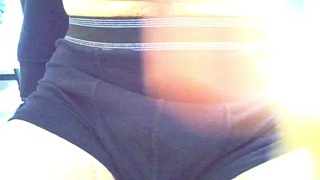 Snapshot of HairyHornyTwinkx chatting on 10-03-25, 09:06 HairyHornyTwinkx online show from 10-03-25, 09:06