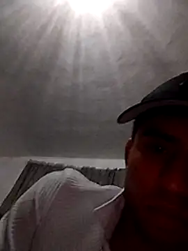 Snapshot of RSantilMorgt chatting on 04-05-26, 01:14 RSantilMorgt online show from 04-05-26, 01:14