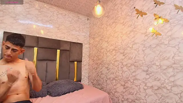 Snapshot of Liam_and_Barbie chatting on 10-16-25, 04:13 Liam and Barbie online show from 10-16-25, 04:13