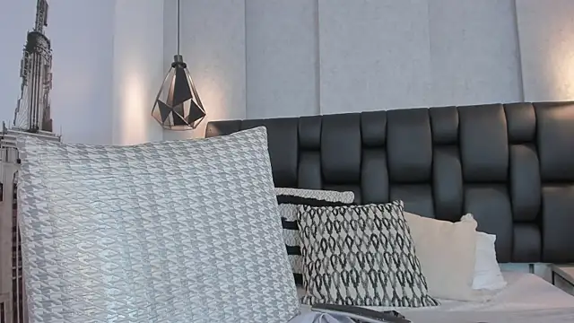 Snapshot of Samantha_hotly chatting on 07-03-26, 03:02 Samantha hotly online show from 07-03-26, 03:02