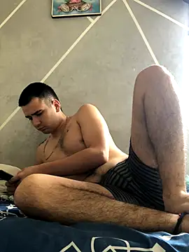 Cesar Augusto online show from 10-20-25, 01:11