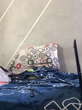 Cesar Augusto online show from 10-24-25, 01:29