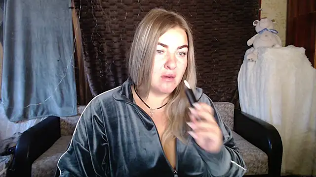 NikaSkylink online show from 10-14-25, 03:40