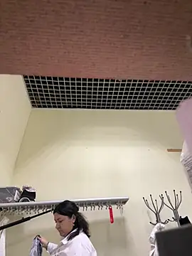 Liza Will online show from 10-16-25, 10:05