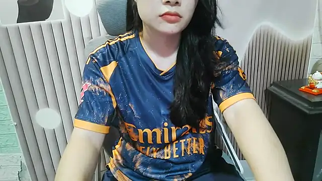 Snapshot of Emachiii chatting on 09-15-25, 01:22 Emachiii online show from 09-15-25, 01:22