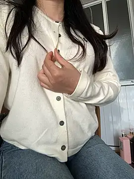 Snapshot of Emachiii chatting on 11-12-25, 07:09 Emachiii online show from 11-12-25, 07:09