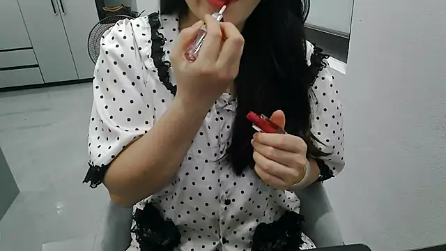 Emachiii online show from 05-17-26, 12:34