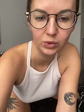 ElizabetBlack online show from 12-20-25, 06:53