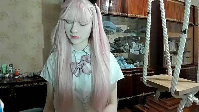 kioshi kiss online show from 10-31-25, 03:13