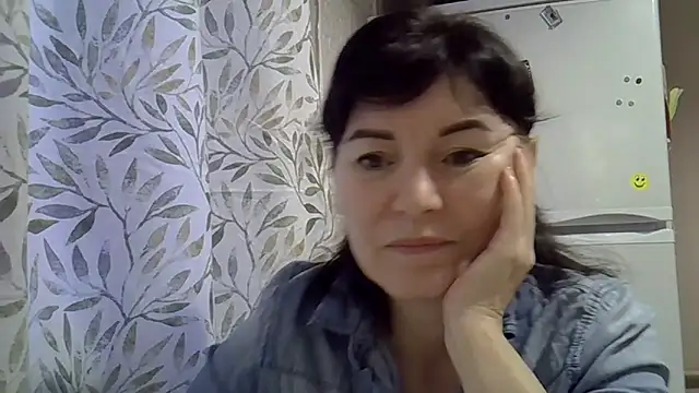 Krystal 82 online show from 12-17-25, 12:44