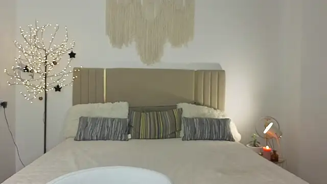 Real cutie1 online show from 02-11-26, 02:00