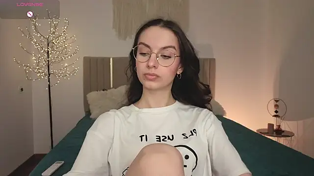 Real cutie1 online show from 04-04-26, 02:03