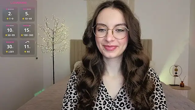 Real cutie1 online show from 06-04-26, 12:44