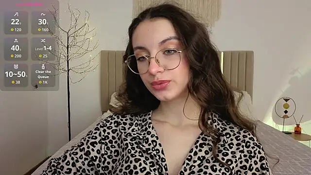 Real cutie1 online show from 06-06-26, 12:54