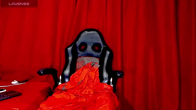 Snapshot of blondehot5v chatting on 02-25-26, 01:10 blondehot5v online show from 02-25-26, 01:10