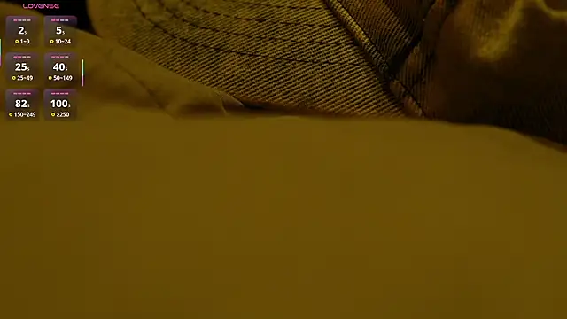 Snapshot of dannys__20 chatting on 12-22-25, 11:35 dannys 20 online show from 12-22-25, 11:35