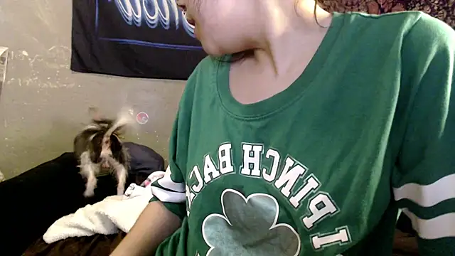 London Ray online show from 05-28-26, 01:25