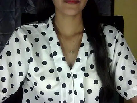 Snapshot of zara_Khan0 chatting on 11-09-25, 02:37 zara Khan0 online show from 11-09-25, 02:37