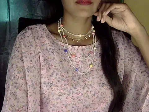 Snapshot of zara_Khan0 chatting on 11-23-25, 04:34 zara Khan0 online show from 11-23-25, 04:34