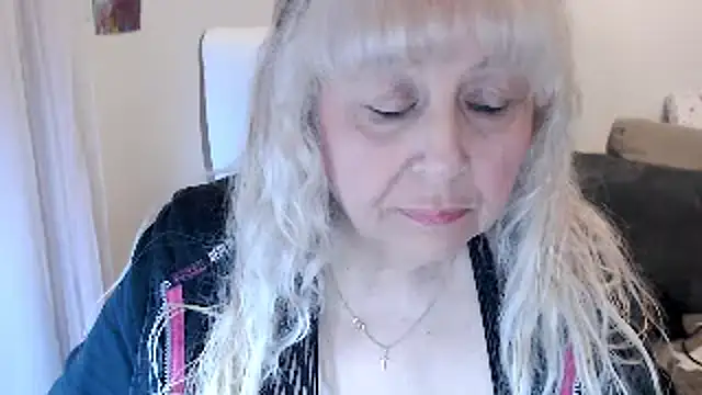 SusiLifeXXX online show from 10-27-25, 09:30