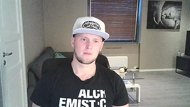 Snapshot of Dartanjanas13 chatting on 09-20-25, 04:52 Dartanjanas13 online show from 09-20-25, 04:52