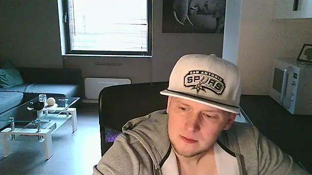 Snapshot of Dartanjanas13 chatting on 10-24-25, 09:17 Dartanjanas13 online show from 10-24-25, 09:17