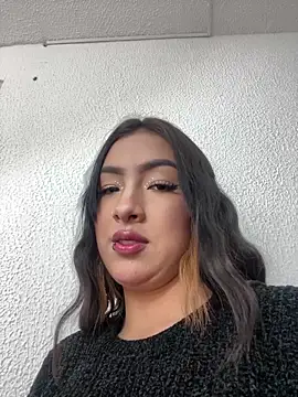 iamvalenn online show from 11-04-25, 08:08