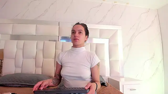 Maia Park online show from 02-25-26, 11:42