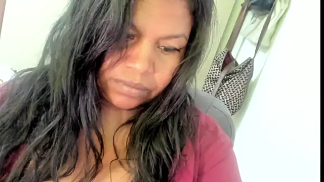 ebonylouissexyhot online show from 10-04-25, 08:40