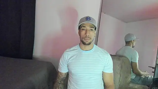 ThiagoLugo online show from 10-11-25, 01:49