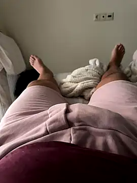 Snapshot of Mrdim26 chatting on 11-13-25, 07:29 Mrdim26 online show from 11-13-25, 07:29