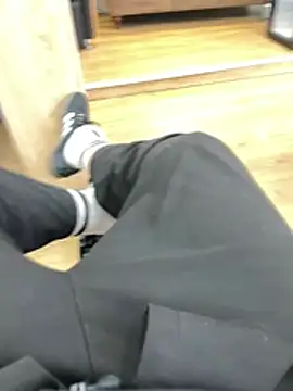 Snapshot of Mrdim26 chatting on 02-05-26, 11:48 Mrdim26 online show from 02-05-26, 11:48