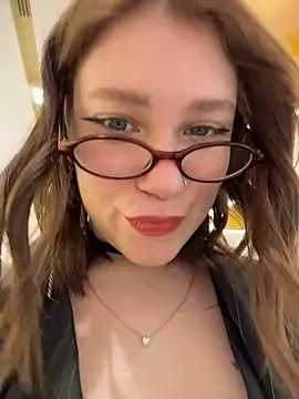 lucy-joy online show from 01-15-26, 09:36