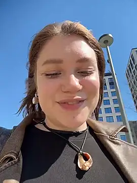 Snapshot of lucy-joy chatting on 05-03-26, 10:21 lucy-joy online show from 05-03-26, 10:21