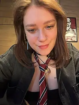 Snapshot of lucy-joy chatting on 05-09-26, 08:19 lucy-joy online show from 05-09-26, 08:19