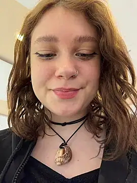 lucy-joy online show from 06-18-26, 10:19